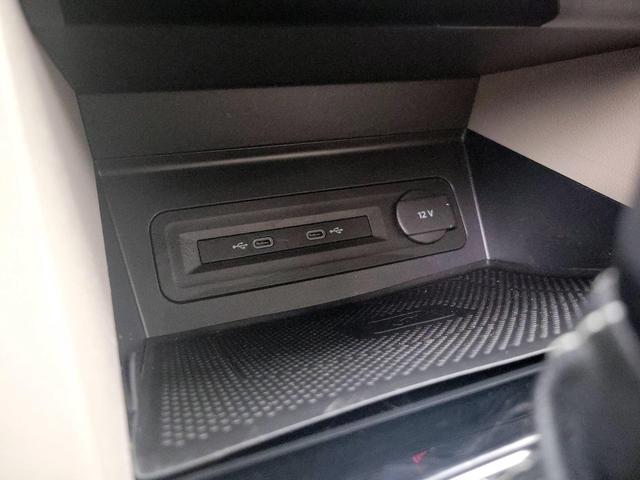 Photo of 2022 Black Volkswagen Atlas