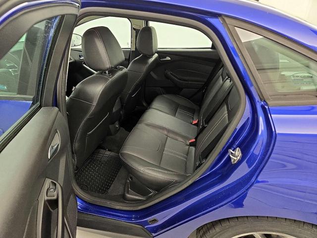 Photo of 2014 Blue Ford Focus