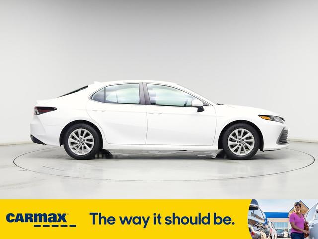 Photo of 2021 White Toyota Camry