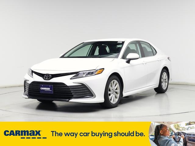Photo of 2021 White Toyota Camry