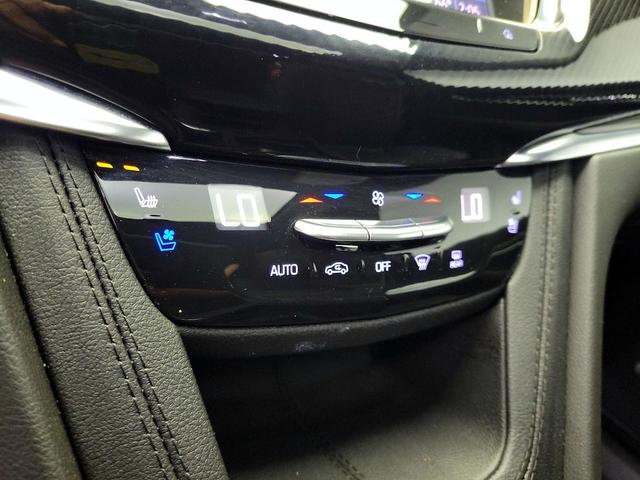 Photo of 2023 Black Cadillac XT6