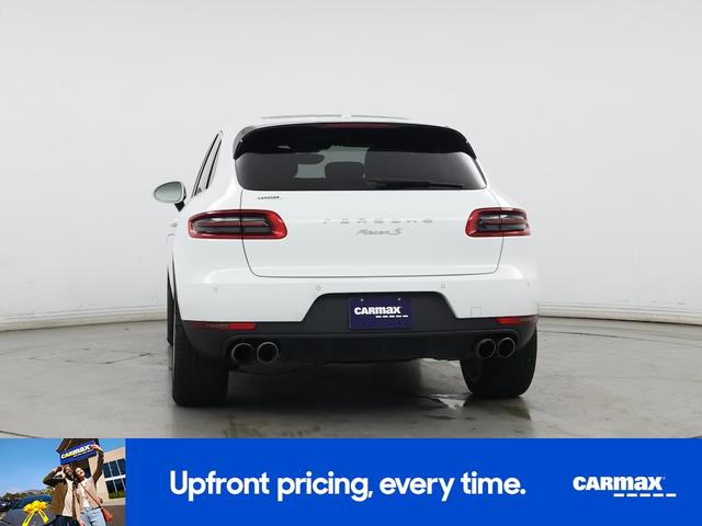 Photo of 2017 White Porsche Macan