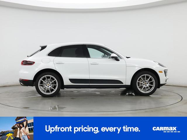 Photo of 2017 White Porsche Macan