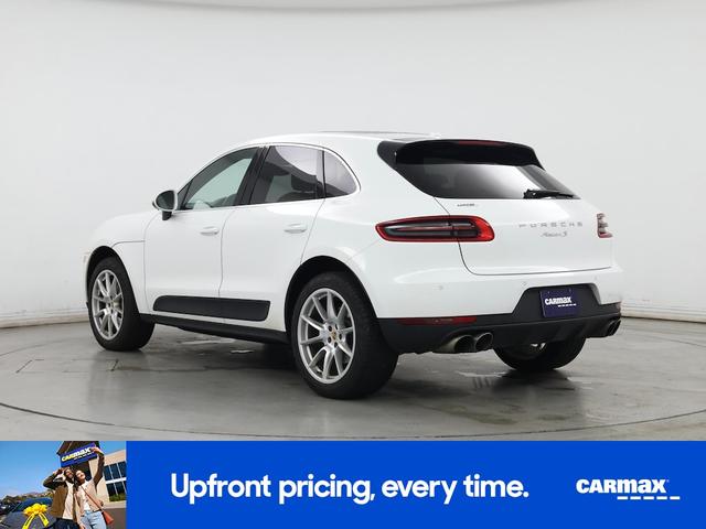 Photo of 2017 White Porsche Macan