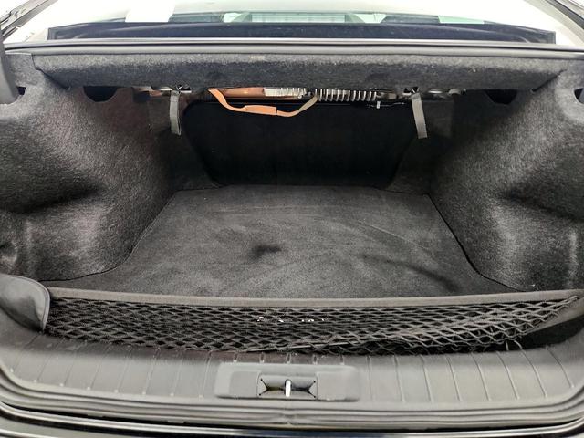Photo of 2017 Black Nissan Maxima
