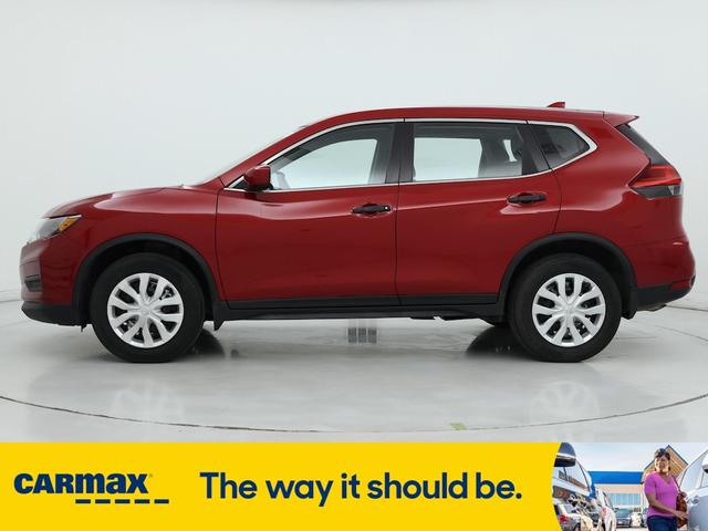 Photo of 2017 Red Nissan Rogue