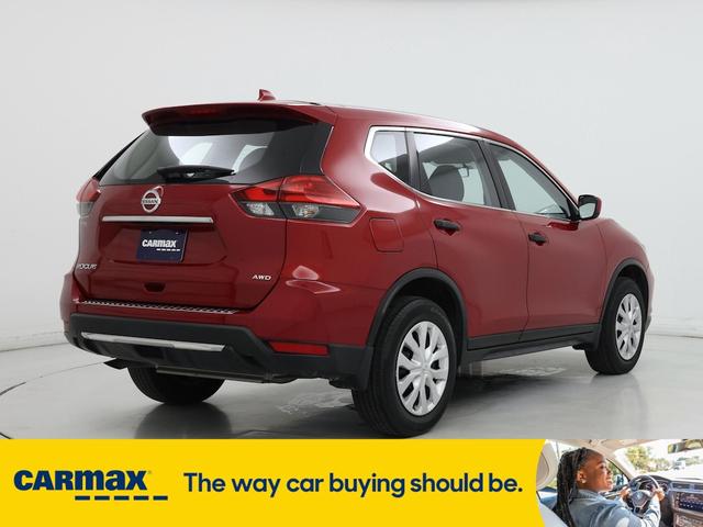 Photo of 2017 Red Nissan Rogue
