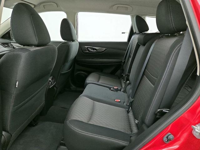 Photo of 2017 Red Nissan Rogue