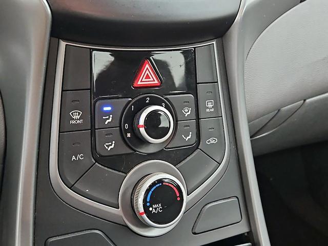 Photo of 2016 Blue Hyundai ELANTRA