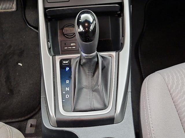 Photo of 2016 Blue Hyundai ELANTRA