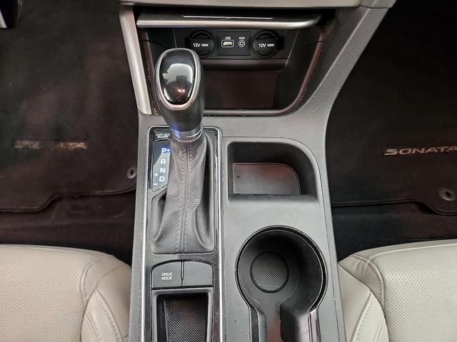 Photo of 2015 Black Hyundai SONATA