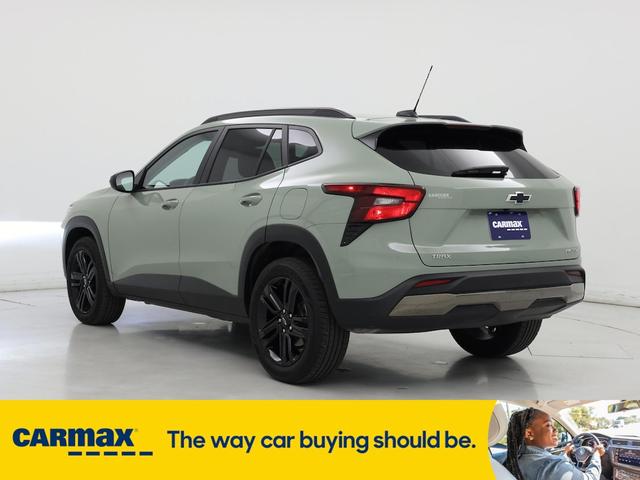 Photo of 2024 Green Chevrolet Trax