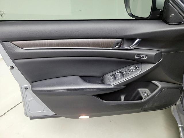 Photo of 2018 Silver Honda Accord