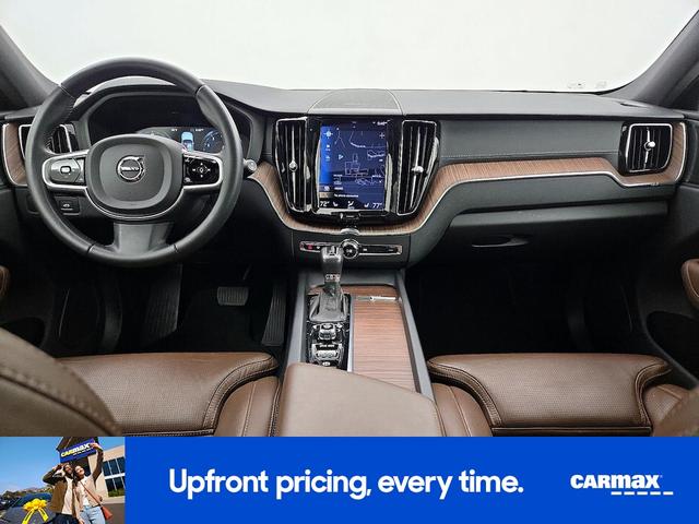 Photo of 2021 Silver Volvo XC60