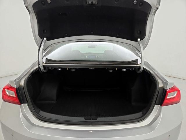 Photo of 2017 Silver Chevrolet Malibu