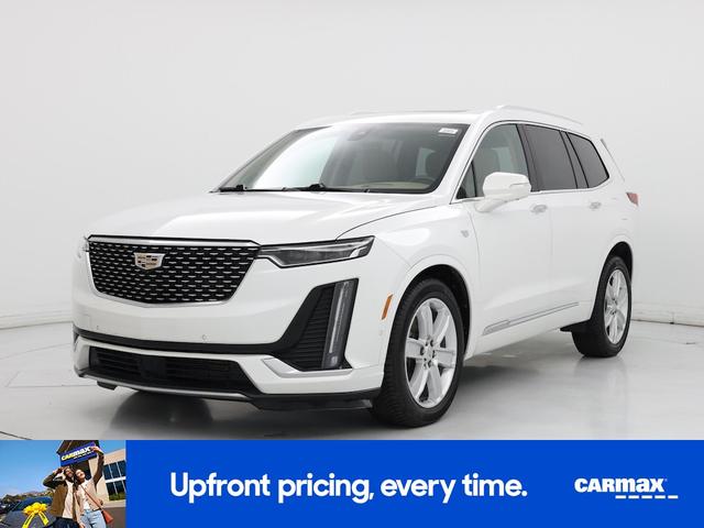 Photo of 2020 White Cadillac XT6