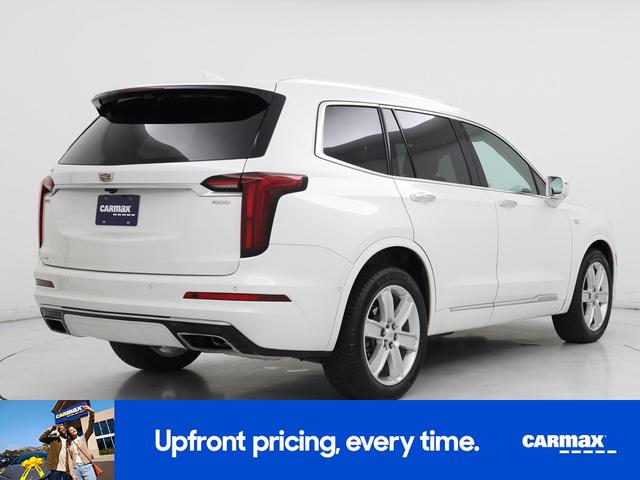Photo of 2020 White Cadillac XT6