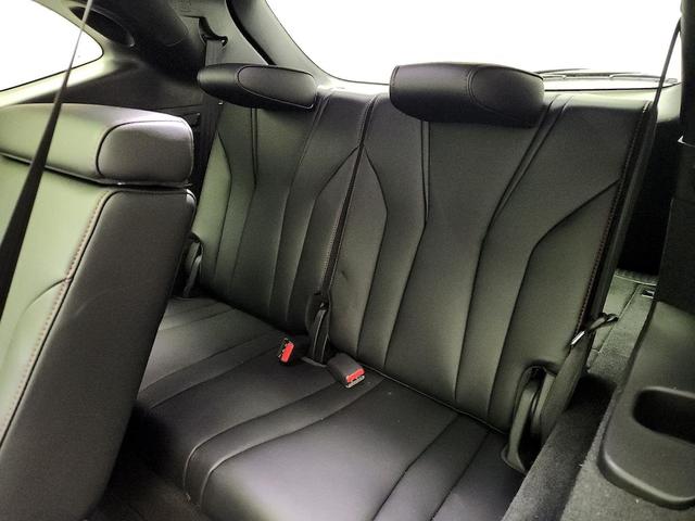 Photo of 2022 Black Acura MDX