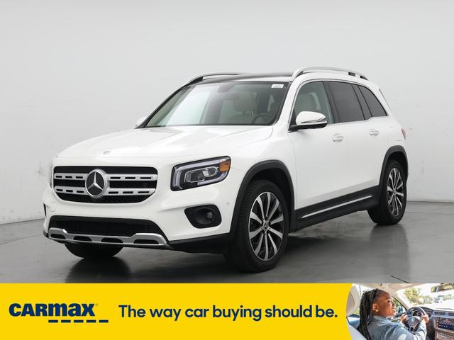Photo of 2022 White Mercedes-Benz GLB 250