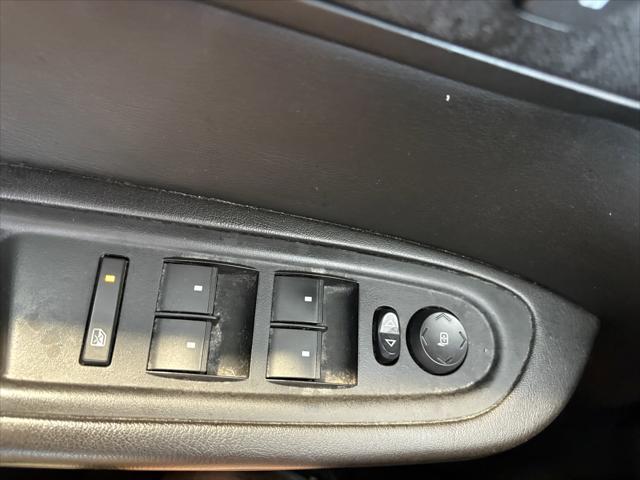 Photo of 2017 Summit White Chevrolet Traverse