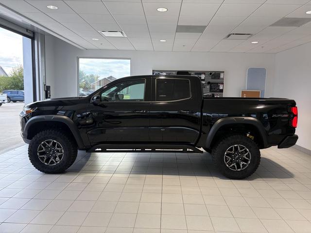Photo of 2024 Black Chevrolet Colorado