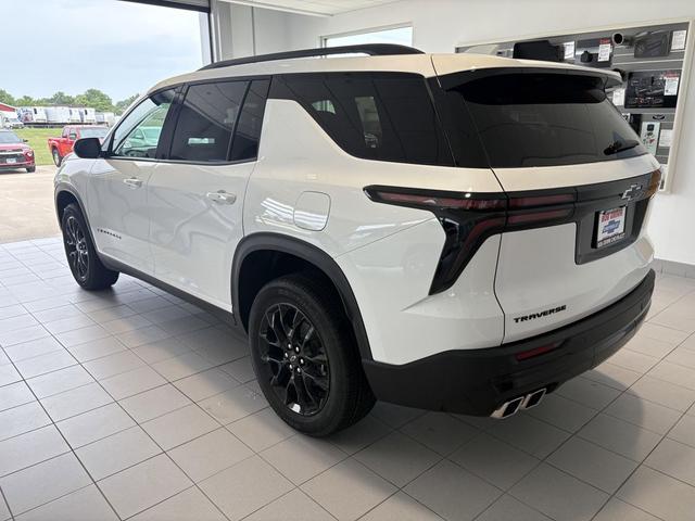 Photo of 2026 Summit White Chevrolet Traverse