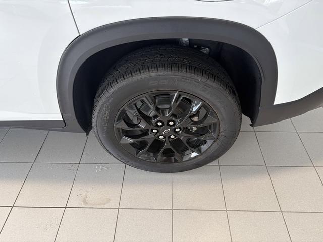 Photo of 2026 Summit White Chevrolet Traverse