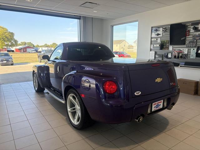 Photo of 2004 Ultra Violet Metallic Chevrolet SSR