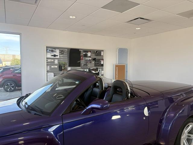 Photo of 2004 Ultra Violet Metallic Chevrolet SSR