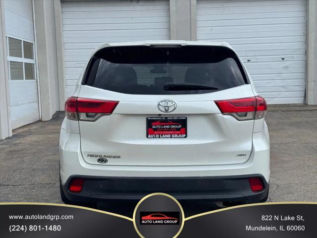 Photo of 2018 Blizzard Pearl Toyota Highlander
