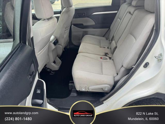 Photo of 2018 Blizzard Pearl Toyota Highlander