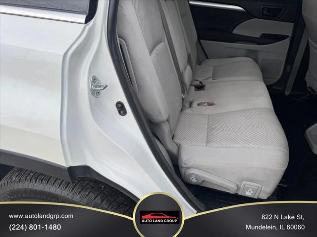 Photo of 2018 Blizzard Pearl Toyota Highlander