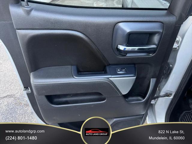 Photo of 2015 Silver Ice Metallic Chevrolet Silverado 1500
