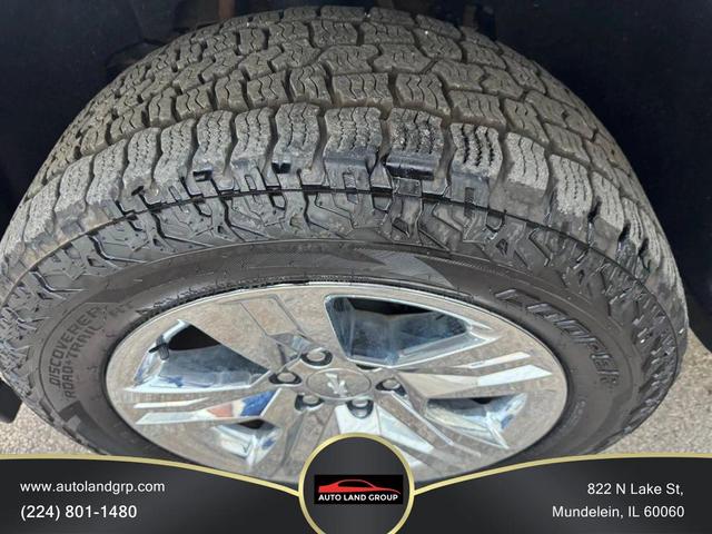 Photo of 2017 Silver Ice Metallic Chevrolet Silverado 1500