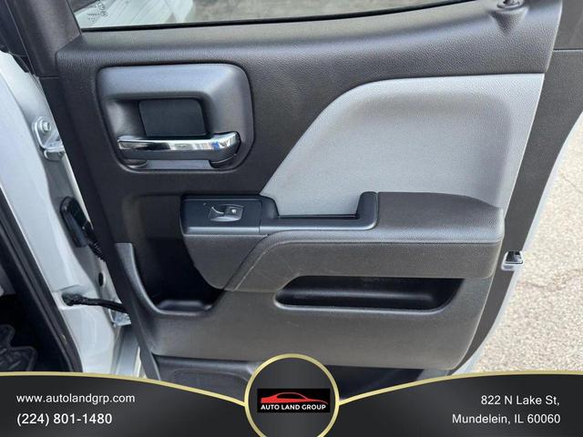 Photo of 2017 Silver Ice Metallic Chevrolet Silverado 1500
