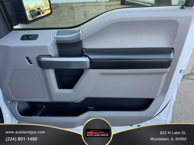 Photo of 2017 Oxford White Ford F-150