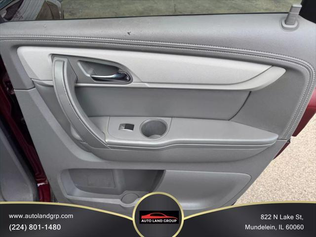 Photo of 2017 Siren Red Tintcoat Chevrolet Traverse