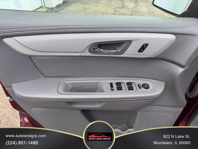 Photo of 2017 Siren Red Tintcoat Chevrolet Traverse