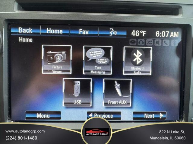 Photo of 2017 Siren Red Tintcoat Chevrolet Traverse