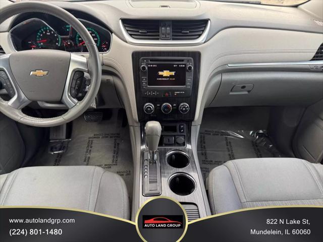 Photo of 2017 Siren Red Tintcoat Chevrolet Traverse
