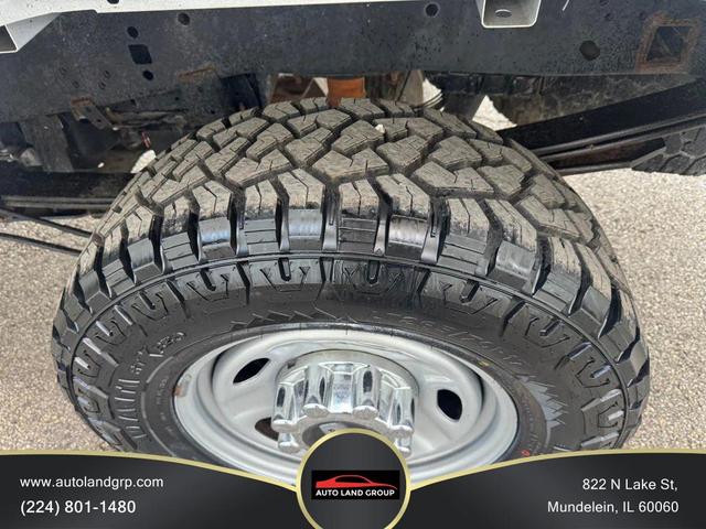 Photo of 2020 Oxford White Ford F-250