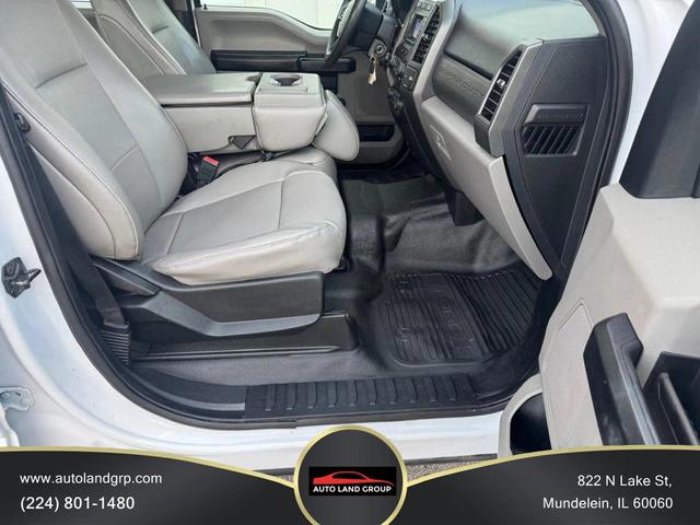 Photo of 2020 Oxford White Ford F-250