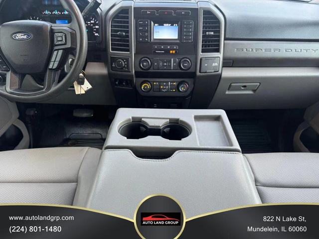 Photo of 2020 Oxford White Ford F-250