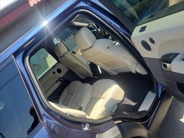 Photo of 2017 Blue Land Rover Range Rover Sport