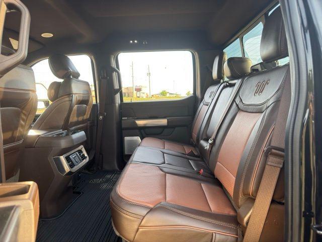 Photo of 2024 Agate Black Metallic Ford F-250