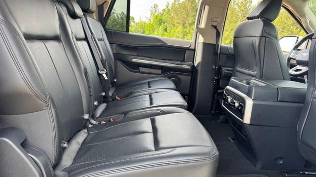 Photo of 2024 Oxford White Ford Expedition Max