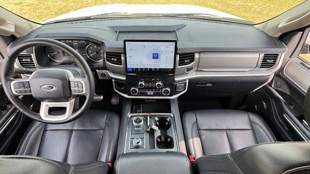 Photo of 2024 Oxford White Ford Expedition Max