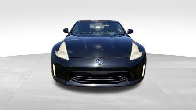 Photo of 2015 Magnetic Black Metallic Nissan 370Z