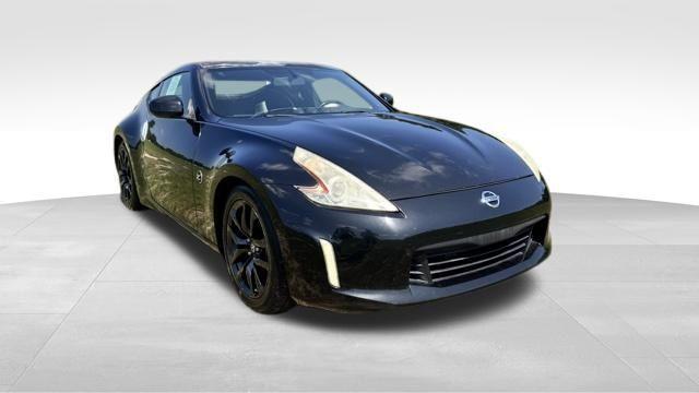 Photo of 2015 Magnetic Black Metallic Nissan 370Z
