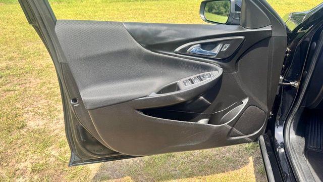 Photo of 2022 Mosaic Black Metallic Chevrolet Malibu